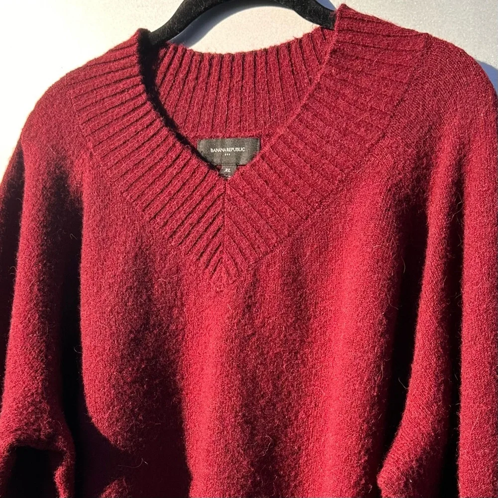 Banana Republic lightweight pullover